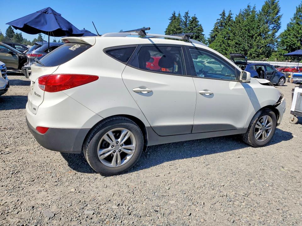 2010 Hyundai Tucson მანქანა იყიდება აუქციონზე, vin: KM8JUCAC7AU099599, აუქციონის ნომერი: 57840346
