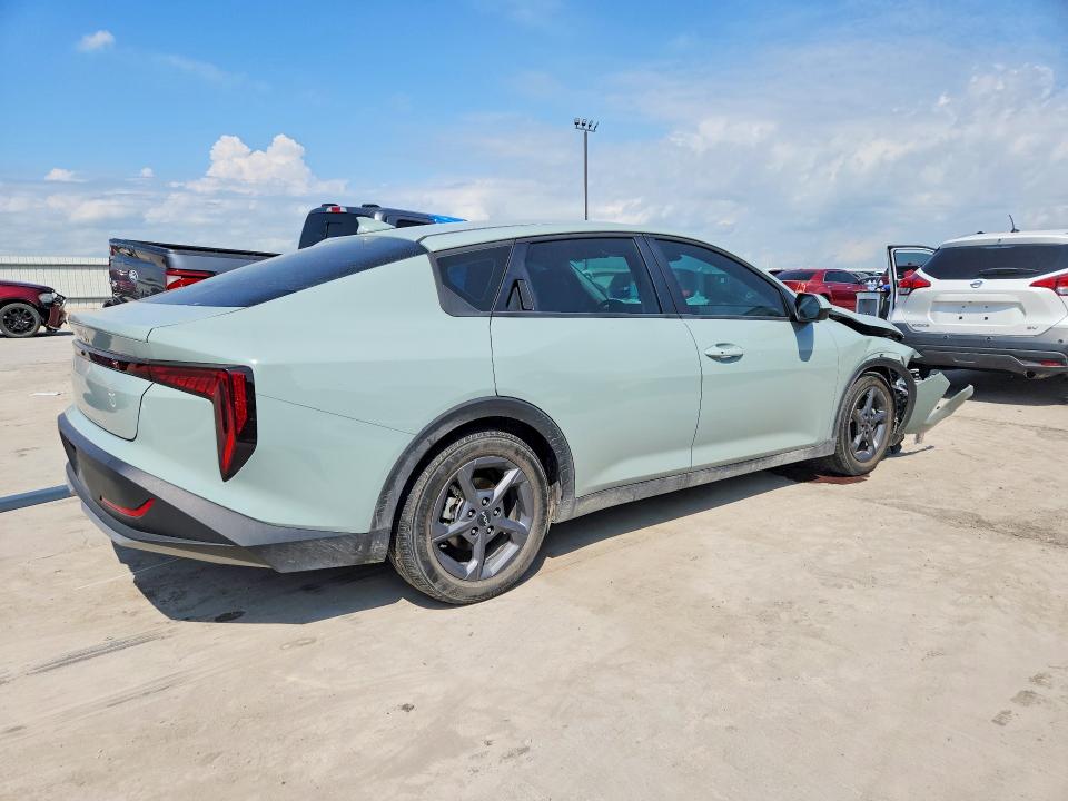 2025 Kia K4 მანქანა იყიდება აუქციონზე, vin: 3KPFT4DE7SE026703, აუქციონის ნომერი: 55423456