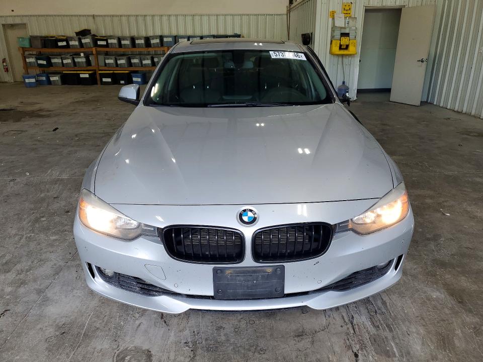 2015 Bmw 328 მანქანა იყიდება აუქციონზე, vin: WBA3B5G58FNS19870, აუქციონის ნომერი: 57385646