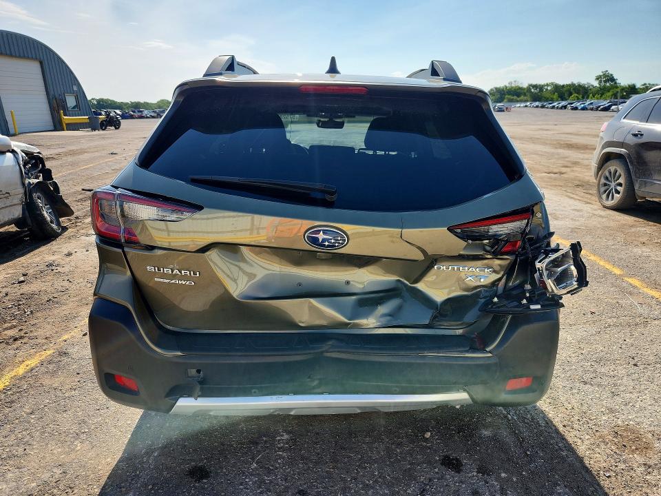 57528186 :رقم المزاد ، 4S4BTGND1P3105400 vin ، 2023 Subaru Outback مزاد بيع