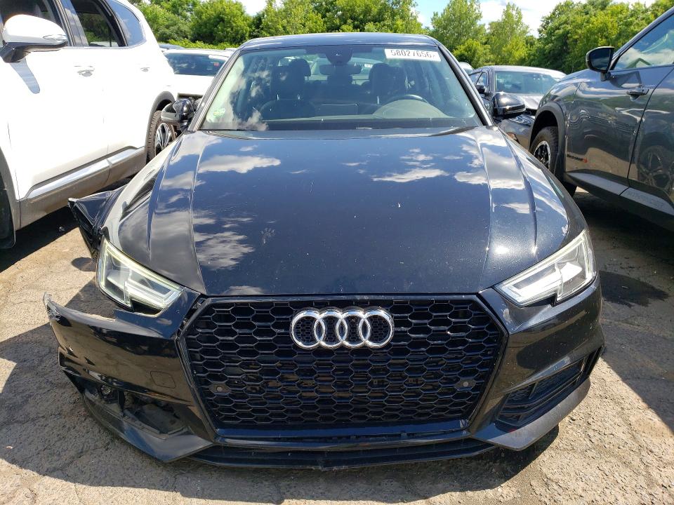 58027656 :رقم المزاد ، WAUENAF4XJN016473 vin ، 2018 Audi A4 مزاد بيع