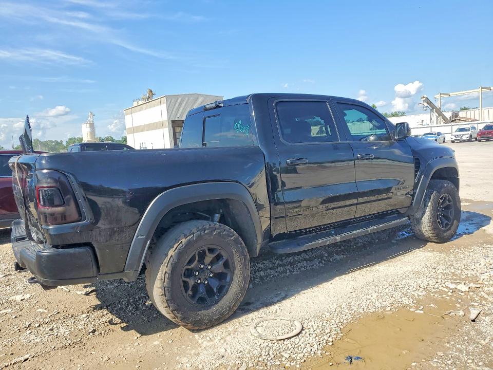 57051496 :رقم المزاد ، 1C6SRFU9XNN403642 vin ، 2022 Ram 1500 مزاد بيع