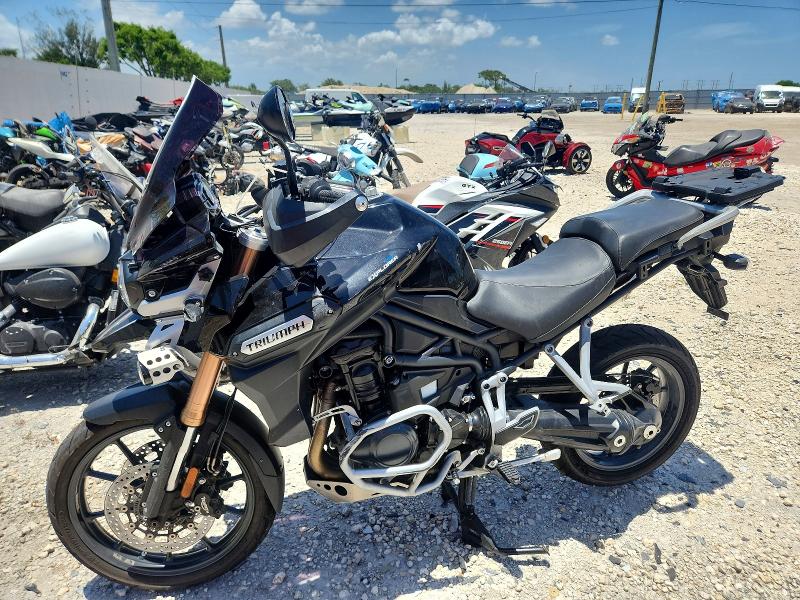Продажа на аукционе авто 2012 Triumph Motorcycle Tiger, vin: SMTF02XK2CJ540785, номер лота: 57173796