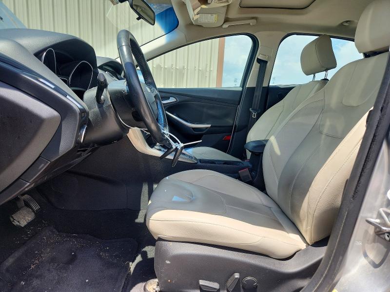 56648426 :رقم المزاد ، 1FADP3N28HL272434 vin ، 2017 Ford Focus Titanium 4d Ha مزاد بيع