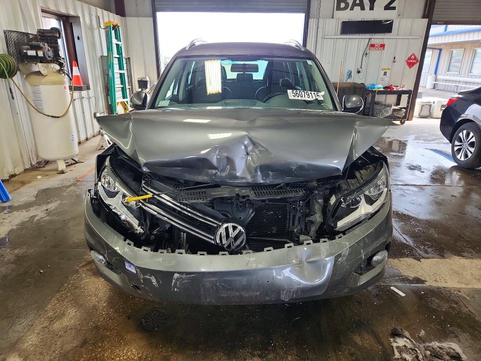 56079116 :رقم المزاد ، WVGBV3AX4EW591814 vin ، 2014 Volkswagen Tiguan مزاد بيع