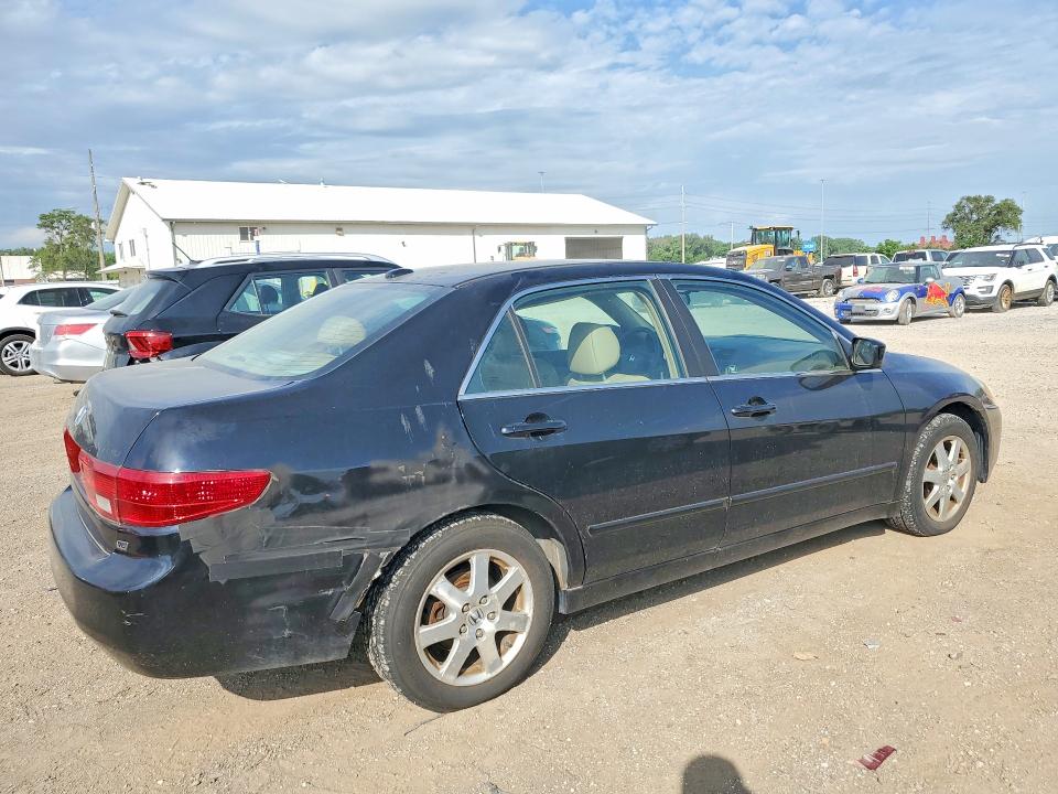 56647296 :رقم المزاد ، 1HGCM66555A033070 vin ، 2005 Honda Accord مزاد بيع