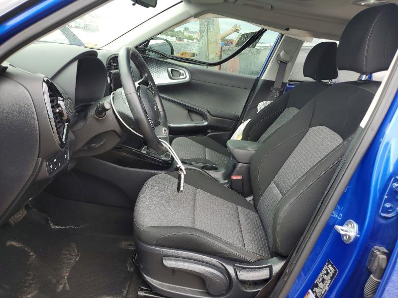 57594996 :رقم المزاد ، KNDJ63AU4N7825804 vin ، 2022 Kia Soul مزاد بيع