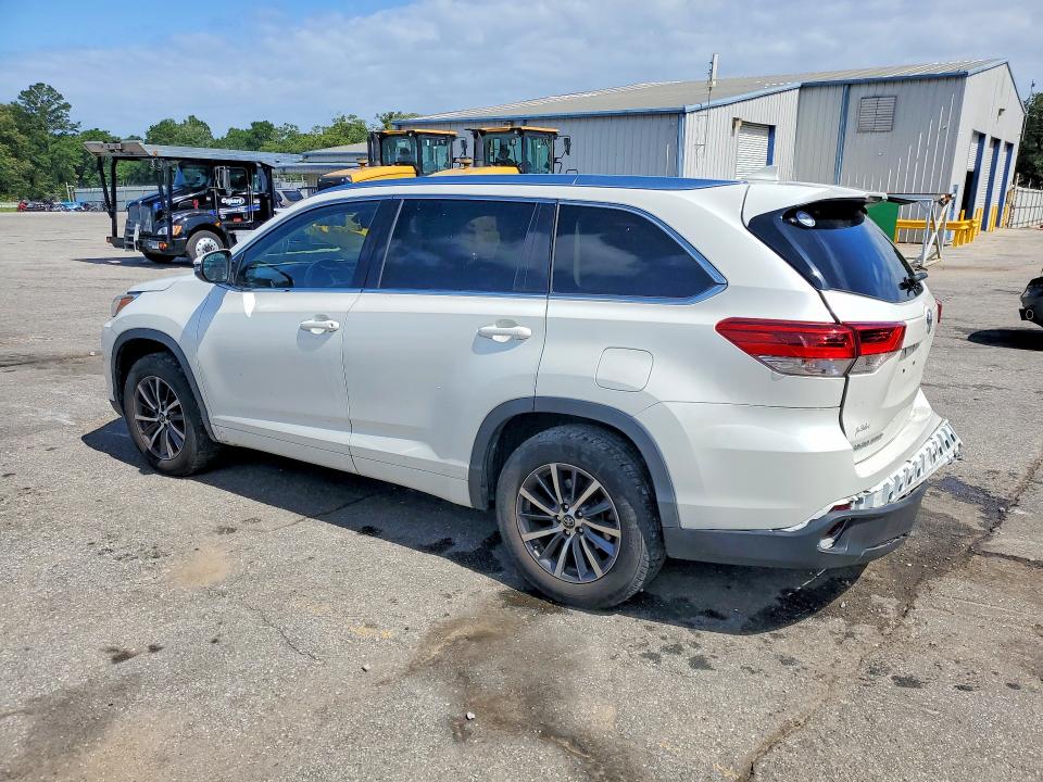 56167506 :رقم المزاد ، 5TDKZRFH6HS515397 vin ، 2017 Toyota Highlander مزاد بيع
