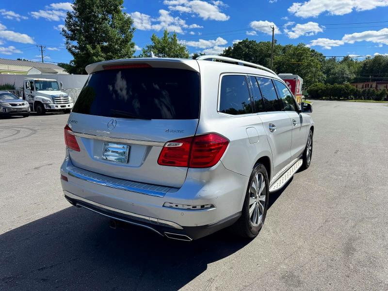 57951186 :رقم المزاد ، 4JGDF6EE9FA524883 vin ، 2015 Mercedes-benz Gl مزاد بيع