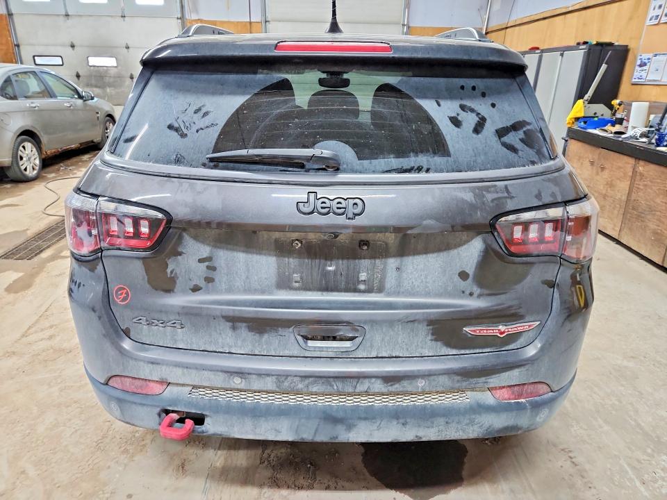 57731596 :رقم المزاد ، 3C4NJDDB1KT747733 vin ، 2019 Jeep Compass مزاد بيع