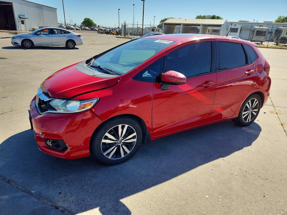 55538196 :رقم المزاد ، 3HGGK5H95JM706891 vin ، 2018 Honda Fit مزاد بيع