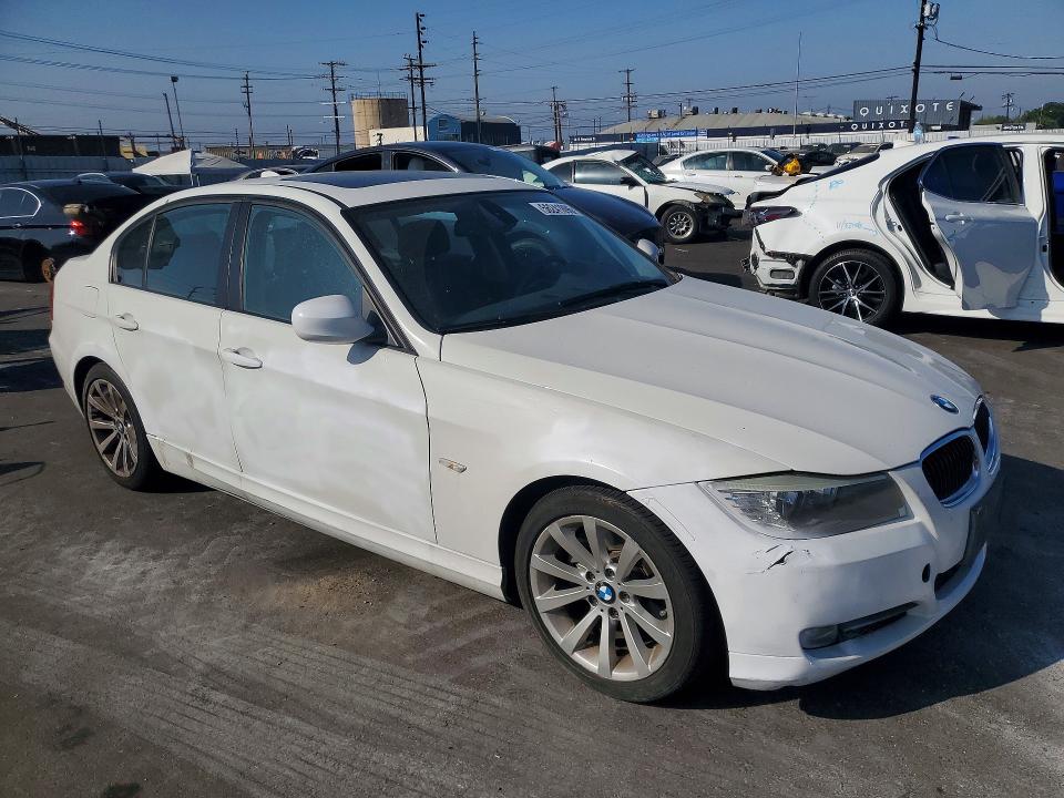 56241896 :رقم المزاد ، WBAPH5G54BNM80620 vin ، 2011 Bmw 3-series 328i 4d Sed مزاد بيع