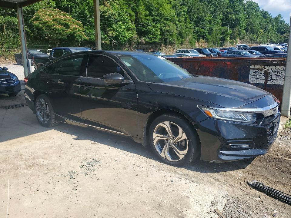 2018 Honda Accord მანქანა იყიდება აუქციონზე, vin: 1HGCV1F51JA073804, აუქციონის ნომერი: 56157546