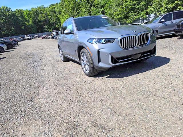 55637186 :رقم المزاد ، 5UX23EU09T9298683 vin ، 2026 Bmw X5 مزاد بيع