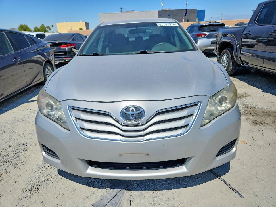 2010 Toyota Camry მანქანა იყიდება აუქციონზე, vin: 4T1BF3EK5AU086799, აუქციონის ნომერი: 57751576