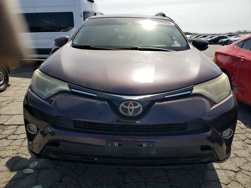 56086636 :رقم المزاد ، 2T3WFREV5HW353293 vin ، 2017 Toyota Rav4 مزاد بيع