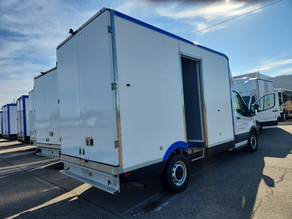 2022 Ford Transit მანქანა იყიდება აუქციონზე, vin: 1FDBW5Z87NKA39916, აუქციონის ნომერი: 55606706