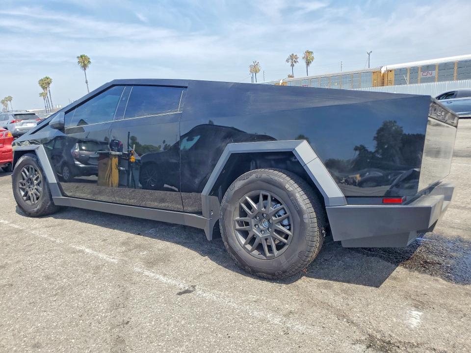 2026 Tesla Cybertruck მანქანა იყიდება აუქციონზე, vin: 7G2CEHED2TA093855, აუქციონის ნომერი: 54732576