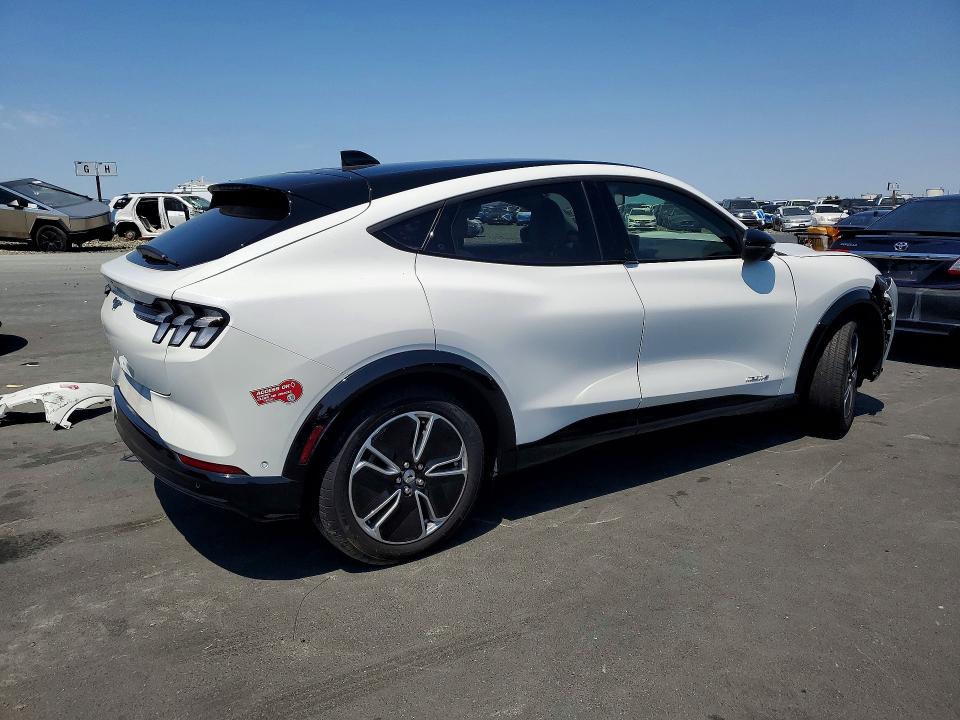 2023 Ford Mustang Mach-e მანქანა იყიდება აუქციონზე, vin: 3FMTK3R44PMA77049, აუქციონის ნომერი: 57909726