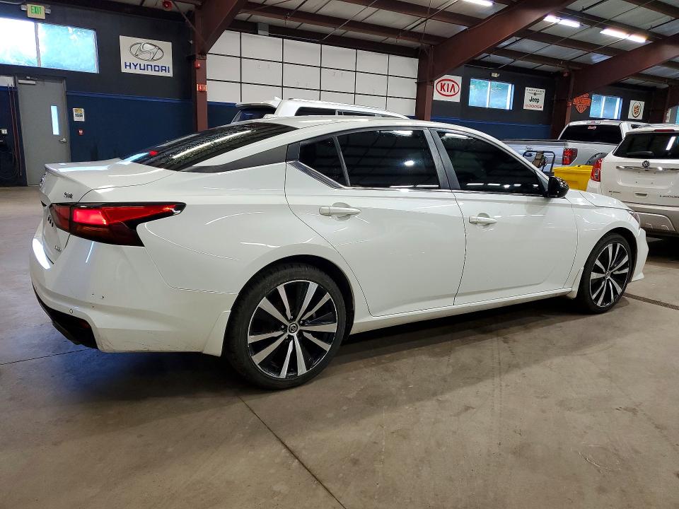 2021 Nissan Altima მანქანა იყიდება აუქციონზე, vin: 1N4BL4CW1MN410456, აუქციონის ნომერი: 58328976