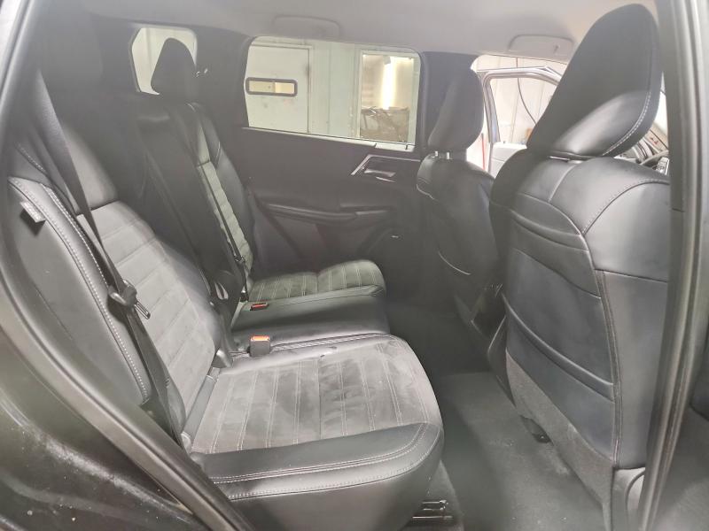 56233016 :رقم المزاد ، JA4J3VA88SZ020423 vin ، 2025 Mitsubishi Outlander مزاد بيع