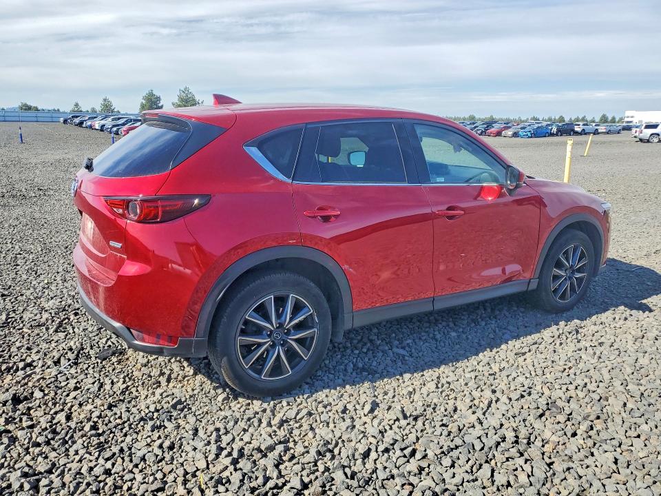 55978056 :رقم المزاد ، JM3KFBDL3H0188135 vin ، 2017 Mazda Cx-5 مزاد بيع