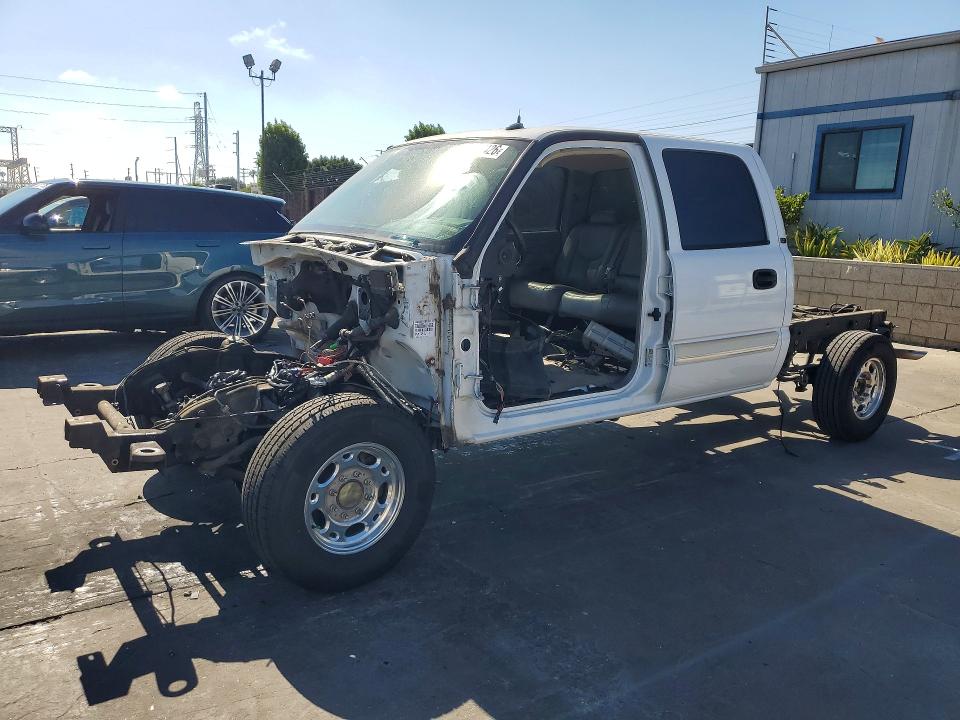 Auction sale of the 2004 Chevrolet Silverado, vin: 1GCGK23U94F143325, lot number: 58117426