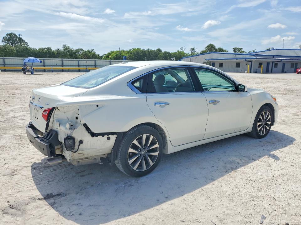 56961096 :رقم المزاد ، 1N4AL3AP2HC226758 vin ، 2017 Nissan Altima مزاد بيع