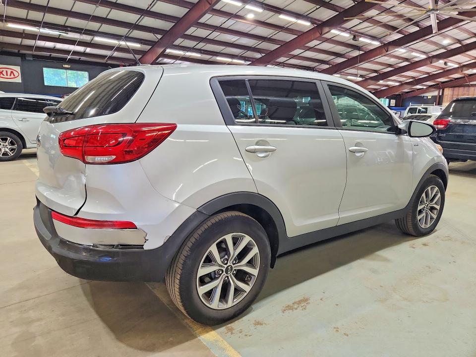 56136386 :رقم المزاد ، KNDPBCAC0G7873364 vin ، 2016 Kia Sportage مزاد بيع