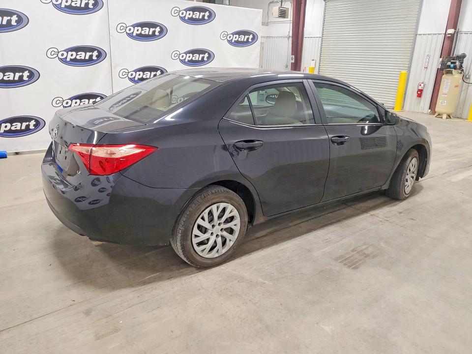 Auction sale of the 2018 Toyota Corolla, vin: 5YFBURHE6JP784614, lot number: 56463196