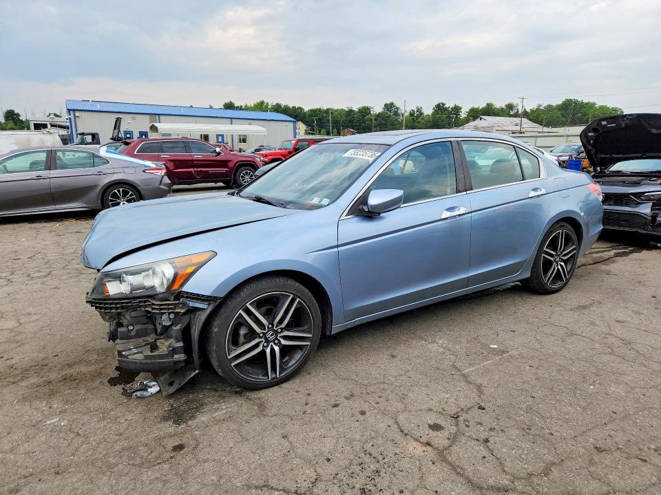 58235736 :رقم المزاد ، 1HGCP3F83BA013928 vin ، 2011 Honda Accord مزاد بيع
