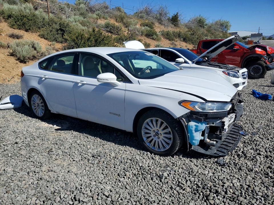 55995206 :رقم المزاد ، 3FA6P0LU2FR161355 vin ، 2015 Ford Fusion مزاد بيع