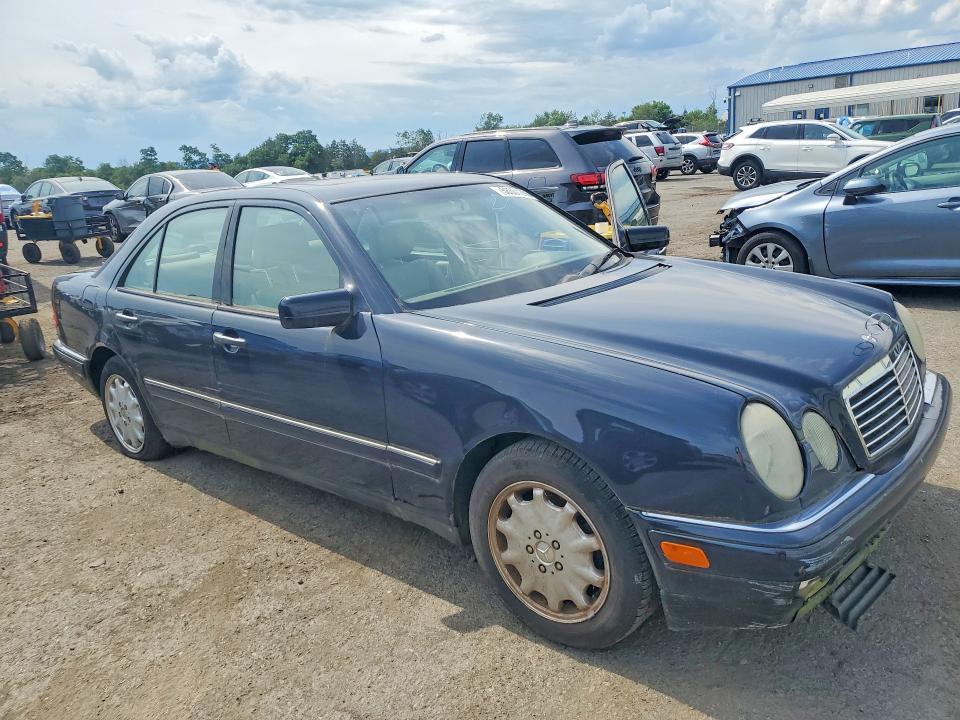 58301266 :رقم المزاد ، WDBJF25F3WA581880 vin ، 1998 Mercedes-benz E مزاد بيع