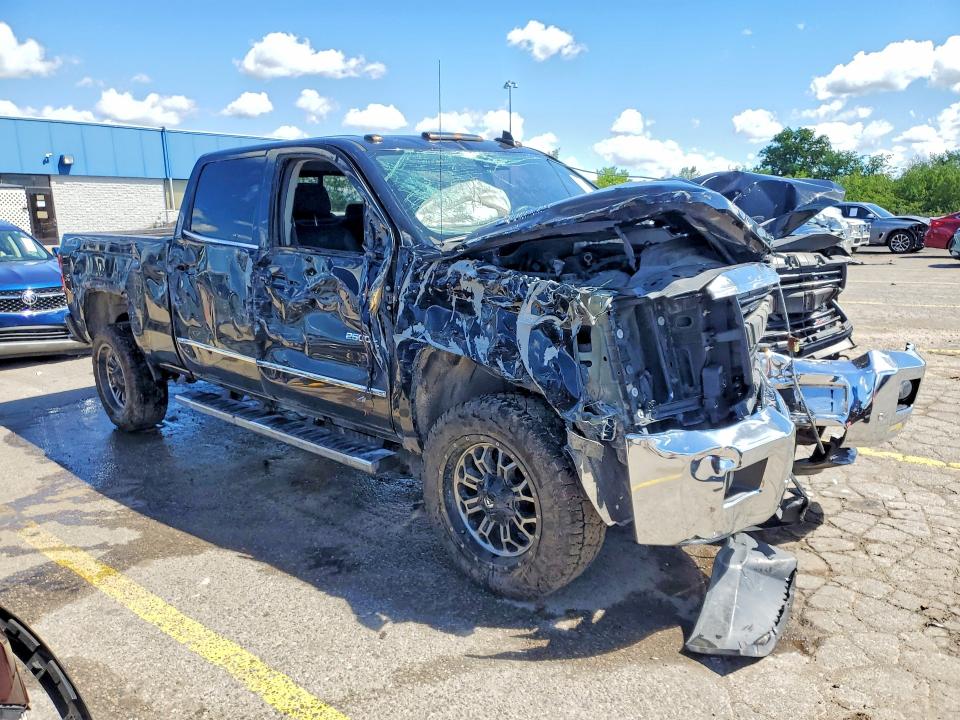 Продажа на аукционе авто 2015 Chevrolet Silverado, vin: 1GC1KWE8XFF650573, номер лота: 57406516