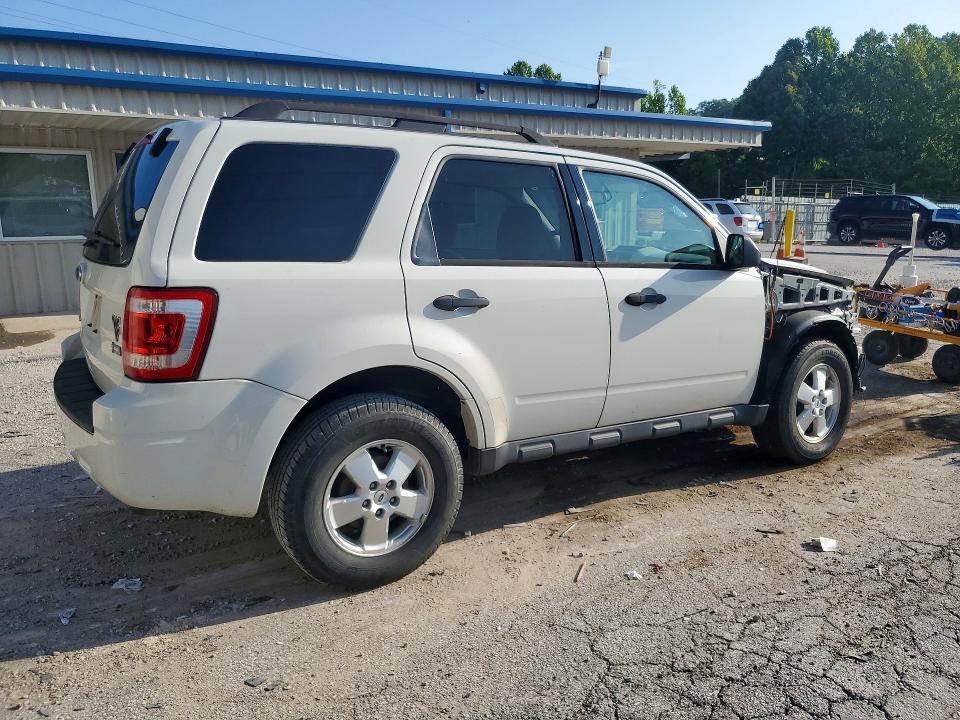 59084576 :رقم المزاد ، 1FMCU0DG2CKB29175 vin ، 2012 Ford Escape مزاد بيع