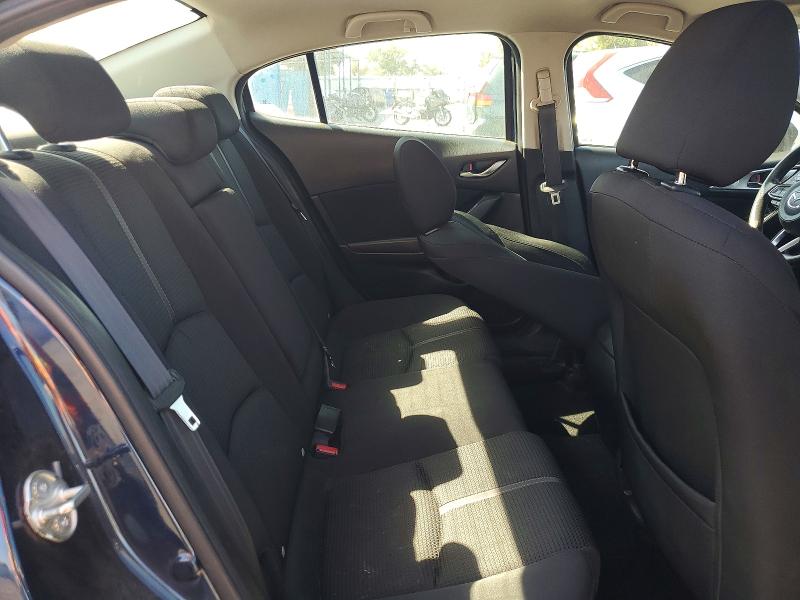 58318576 :رقم المزاد ، 3MZBN1U71JM240919 vin ، 2018 Mazda 3 مزاد بيع