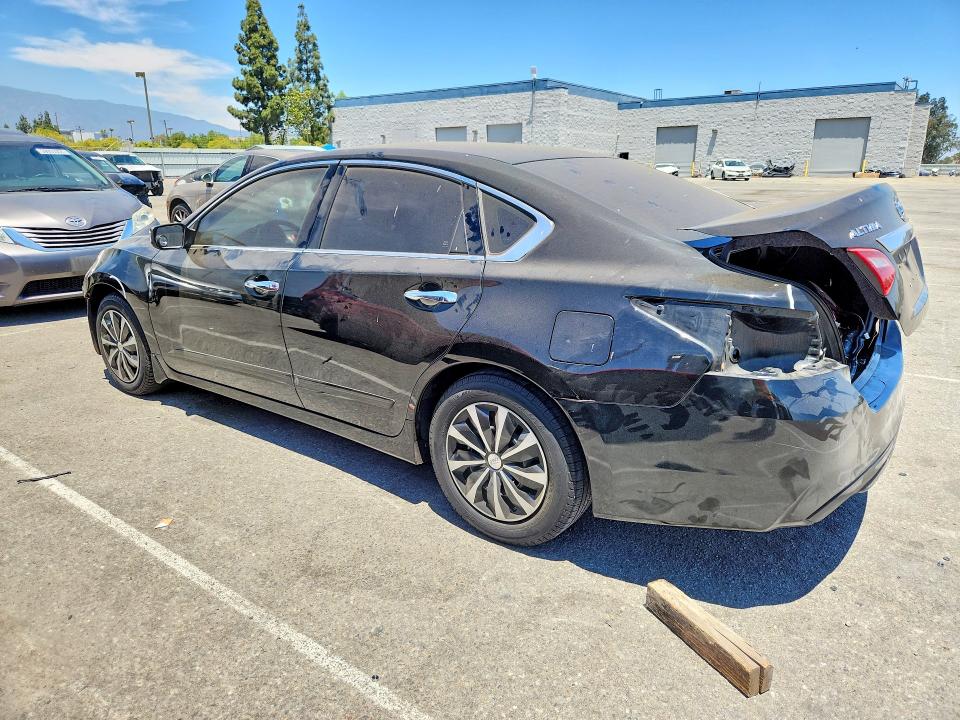 Продажа на аукционе авто 2018 Nissan Altima, vin: 1N4AL3AP2JC474272, номер лота: 59182256