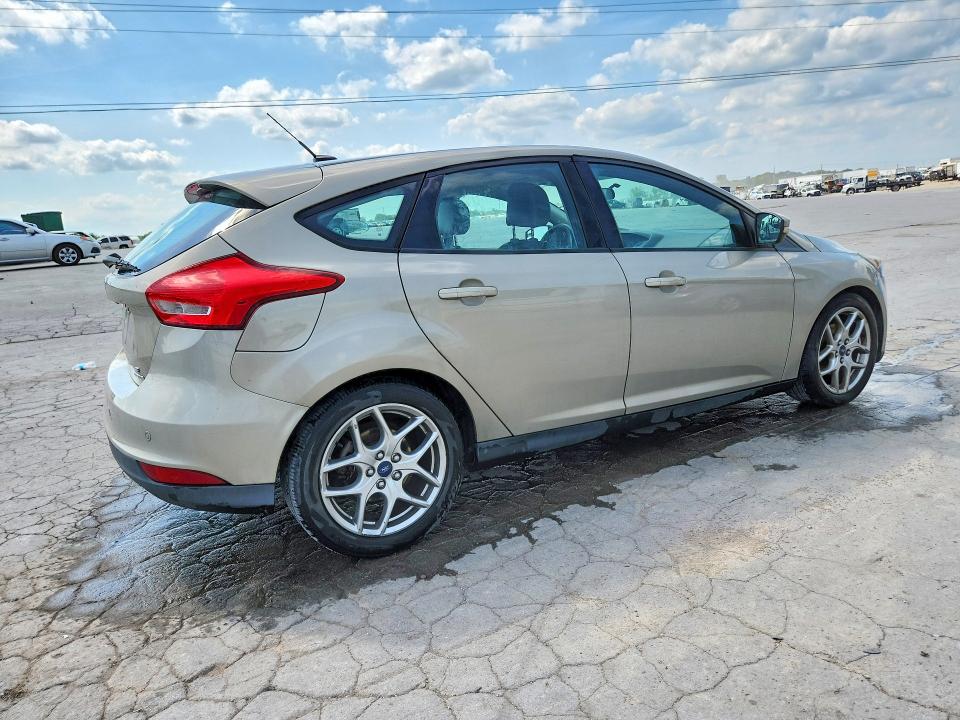 58777686 :رقم المزاد ، 1FADP3K21FL360565 vin ، 2015 Ford Focus مزاد بيع
