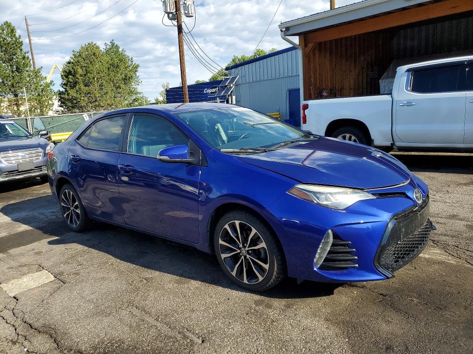 58240596 :رقم المزاد ، 2T1BURHE7HC847634 vin ، 2017 Toyota Corolla مزاد بيع