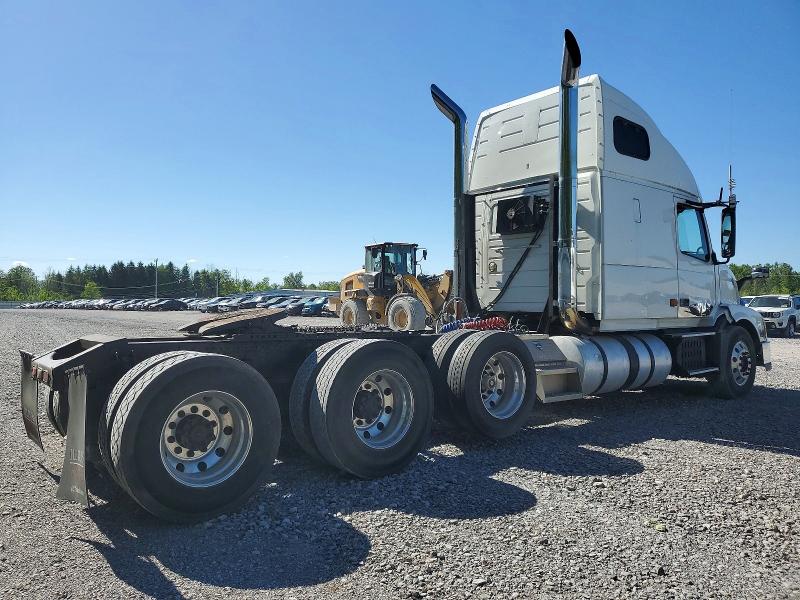 2006 Volvo Vn მანქანა იყიდება აუქციონზე, vin: 4V4NC9TJ46N421659, აუქციონის ნომერი: 55893386