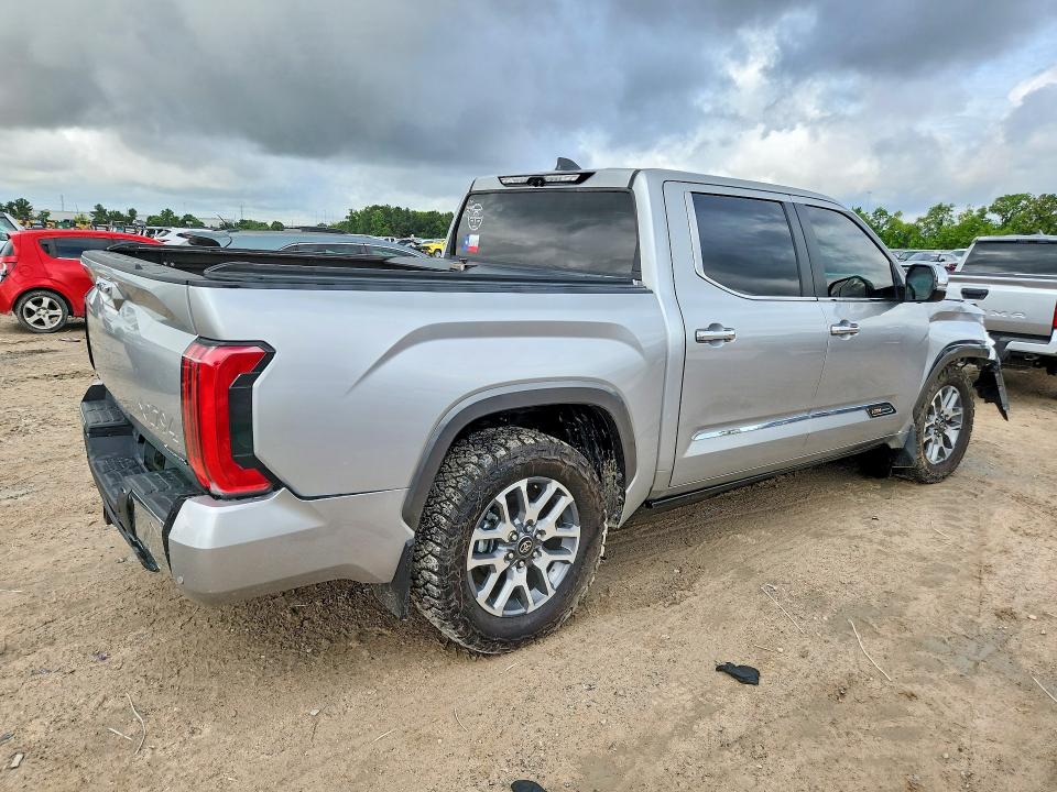 53920576 :رقم المزاد ، 5TFMC5DB8SX091367 vin ، 2025 Toyota Tundra مزاد بيع