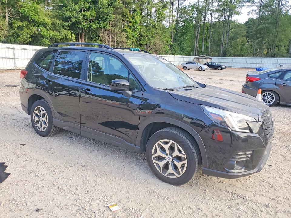 Продажа на аукционе авто 2022 Subaru Forester, vin: JF2SKAEC1NH513697, номер лота: 56327906