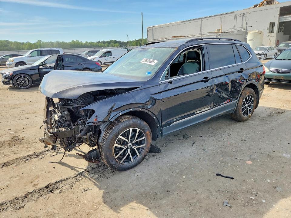 53886696 :رقم المزاد ، 3VV2B7AX6MM052714 vin ، 2021 Volkswagen Tiguan مزاد بيع