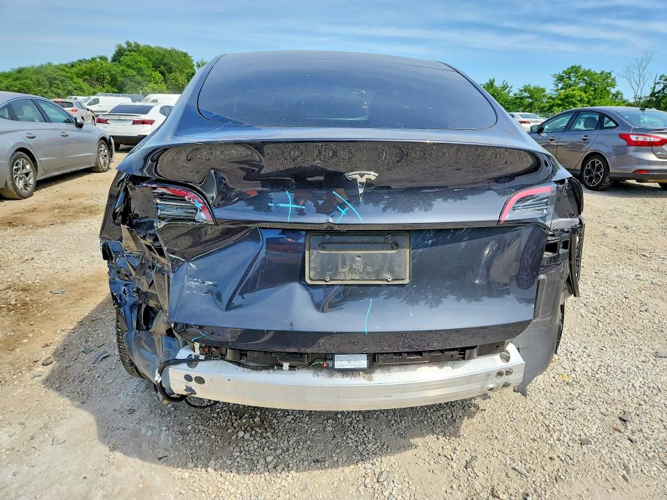 2024 Tesla Model Y მანქანა იყიდება აუქციონზე, vin: 7SAYGDED1RF039389, აუქციონის ნომერი: 56160786