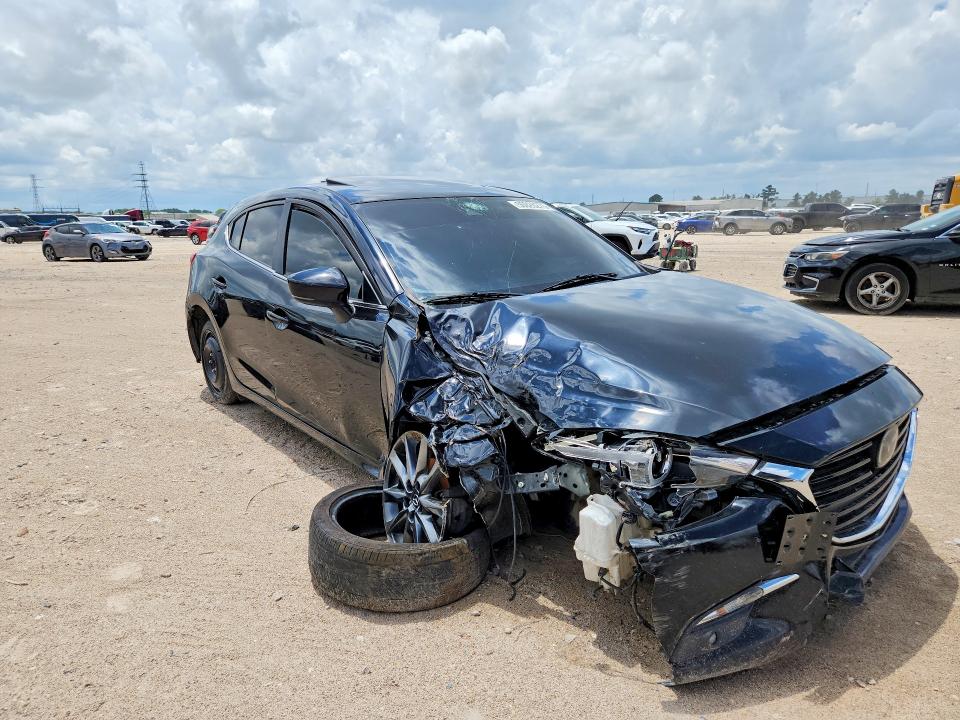 Продажа на аукционе авто 2018 Mazda 3, vin: 3MZBN1M38JM193644, номер лота: 55926276