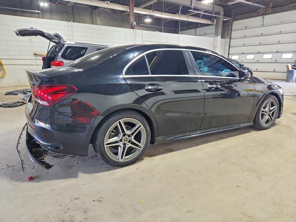 55744856 :رقم المزاد ، W1K3G4FB1LW043844 vin ، 2020 Mercedes-benz A مزاد بيع