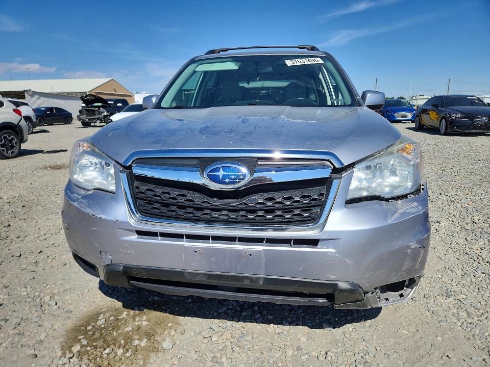 57631496 :رقم المزاد ، JF2SJADC4FH519838 vin ، 2015 Subaru Forester مزاد بيع