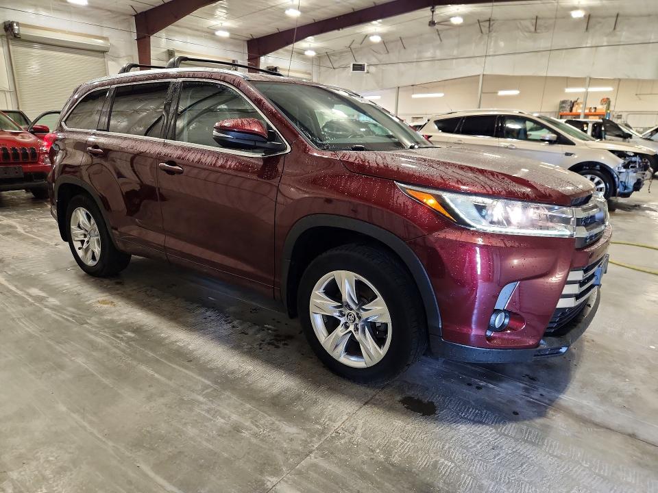 54600126 :رقم المزاد ، 5TDDZRFH3JS492188 vin ، 2018 Toyota Highlander مزاد بيع