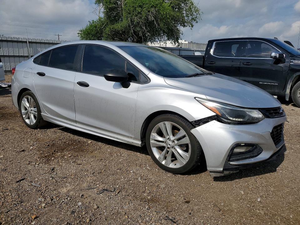 58140706 :رقم المزاد ، 1G1BE5SM4J7207256 vin ، 2018 Chevrolet Cruze مزاد بيع