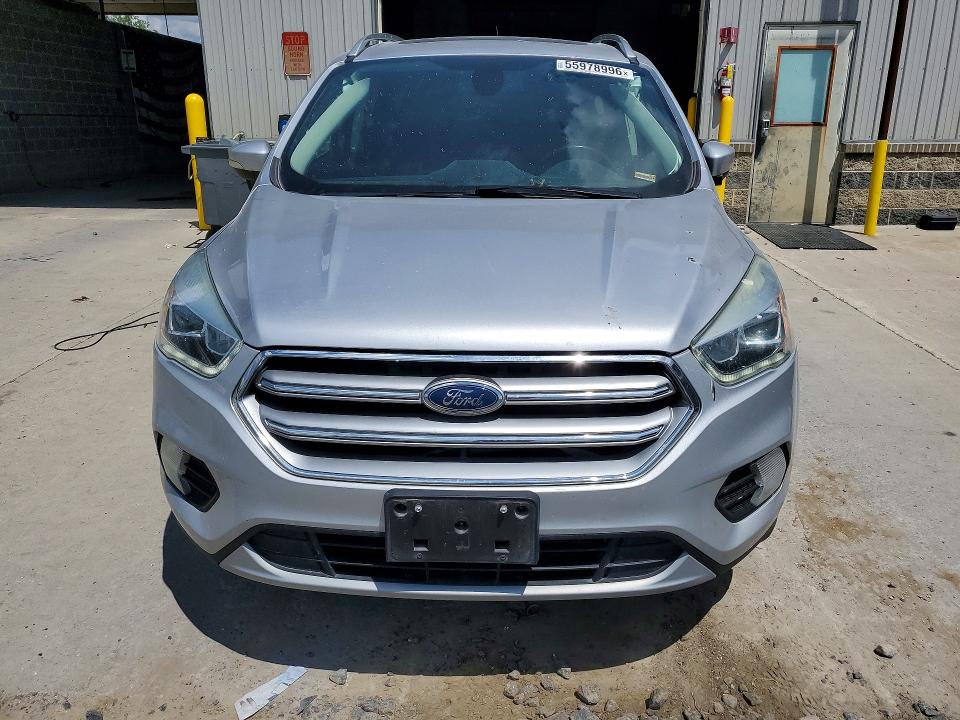 Продажа на аукционе авто 2017 Ford Escape, vin: 1FMCU0JD8HUE97396, номер лота: 55978996